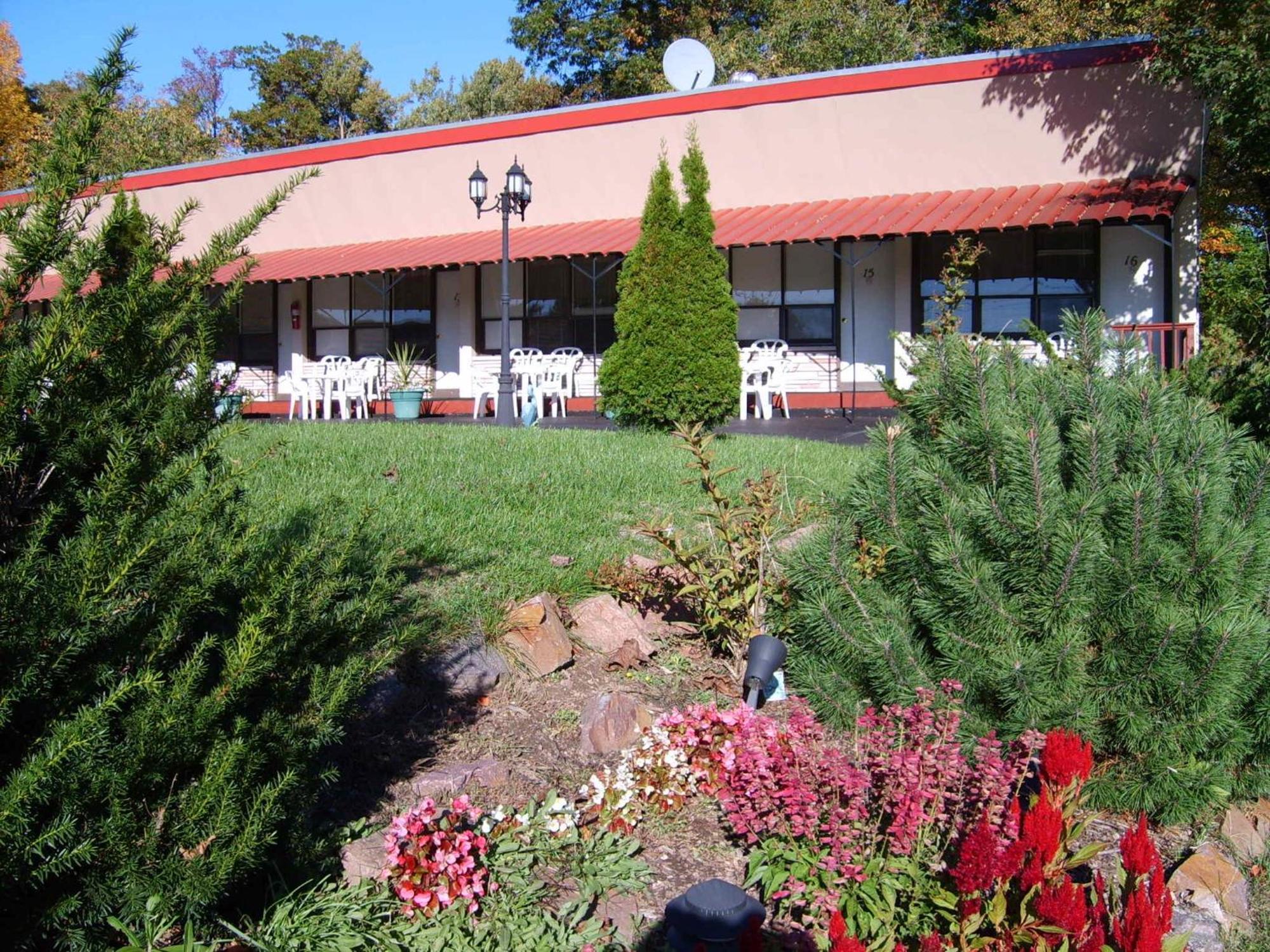 Capricorn Motel Royale 1000 Islands Lansdowne Exterior foto