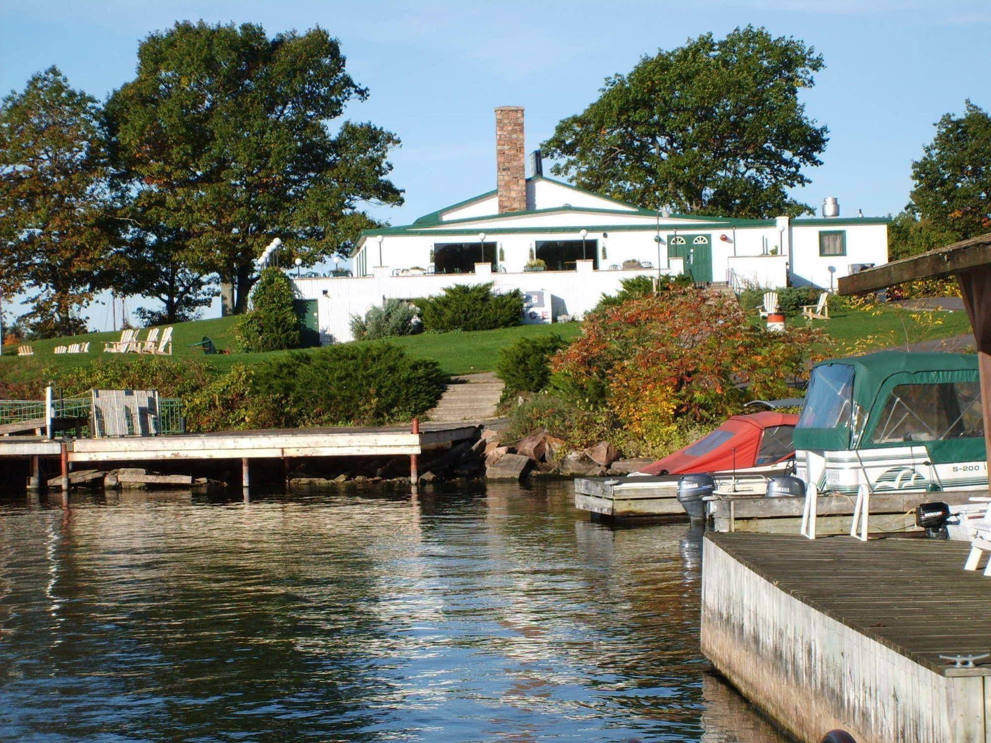 Capricorn Motel Royale 1000 Islands Lansdowne Exterior foto
